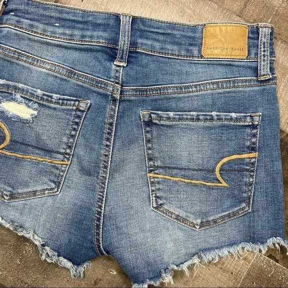 American Eagle Distressed Button Fly Hi-Rise Shortie 00 - Picture 8 of 12